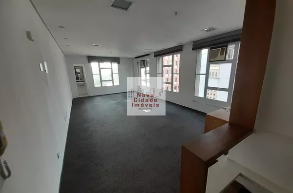 Vila Olímpia! Sala conjugada c/ 93 m² (2 banheiros e 2 vaqas) p/ locação - Foto 5