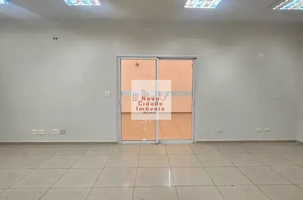 Vila Olímpia! Sobrado comercial com 423 m² (10 banheiros) e 3 vagas para locação