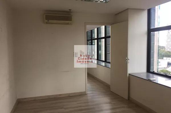 Vila Olímpia! Conjunto comercial 93,50 m² 2 salas 2 banhs. 2 vagas - Foto 5