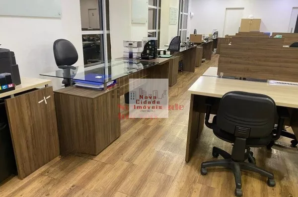 Brooklin! Conjuntos conjugados (235 m²) com 6 vagas para locação