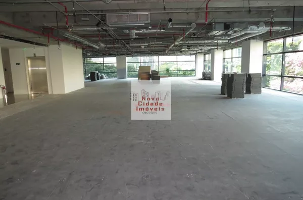 Faria Lima! Laje comercial para locação com 875m² e 42 vagas