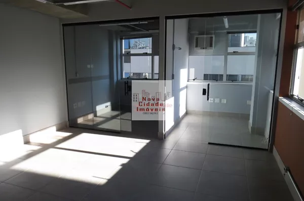 Moema! Sala comercial c/ 53 m² com 2 banheiros com 1 vaga para locação - Foto 8