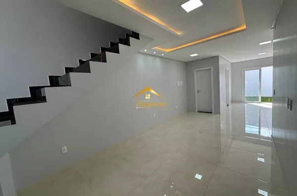 SOBRADO À VENDA, BAIRRO FRARON