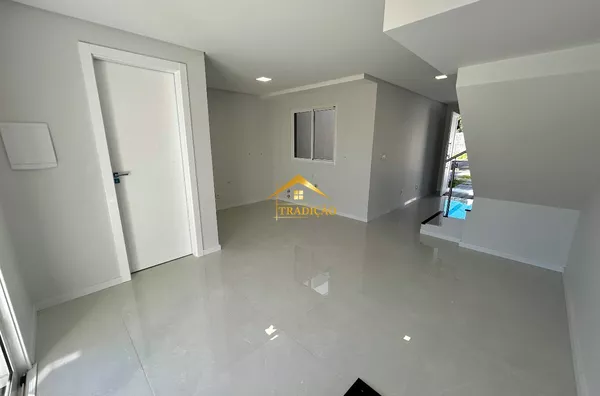 SOBRADO À VENDA, PINHEIRINHO, PATO BRANCO