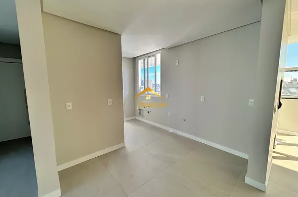 APARTAMENTO À VENDA, ALTO PADRÃO, CENTRO