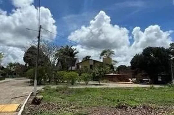Bananeira - Terreno de Esquina - Aguas da Serra