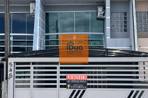 Sobrado para venda,  Menino Deus, Pato Branco, Com móveis sob medida, garagem para dois carro, ACEITA IMÓVEL DE MAIOR VALOR EM CURITIBAs, área gourmet, ar-condicionado - Foto 2