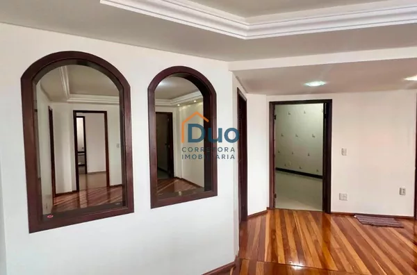 Apartamento para venda,  Centro, Pato Branco AMPLO, OPORTUNIDADE, SEMI MOBILIADO, COZINHA PLANEJADA, COM MESA, CADEIRAS E COOKTOP NOVO, SALA DE JANTAR COM MESA E BUFFET, CORTINADO, ROUPEIROS EM TODOS OS DORMITÓRIOS, SACADAS NA SUÍTE E NA SALA DE ESTAR - Foto 8