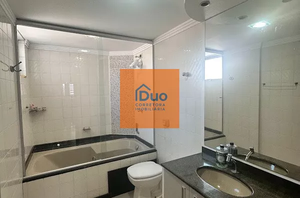 Apartamento para venda,  Centro, Pato Branco AMPLO, OPORTUNIDADE, SEMI MOBILIADO, COZINHA PLANEJADA, COM MESA, CADEIRAS E COOKTOP NOVO, SALA DE JANTAR COM MESA E BUFFET, CORTINADO, ROUPEIROS EM TODOS OS DORMITÓRIOS, SACADAS NA SUÍTE E NA SALA DE ESTAR - Foto 20