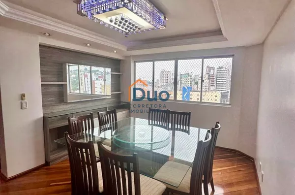 Apartamento para venda,  Centro, Pato Branco AMPLO, OPORTUNIDADE, SEMI MOBILIADO, COZINHA PLANEJADA, COM MESA, CADEIRAS E COOKTOP NOVO, SALA DE JANTAR COM MESA E BUFFET, CORTINADO, ROUPEIROS EM TODOS OS DORMITÓRIOS, SACADAS NA SUÍTE E NA SALA DE ESTAR - Foto 9