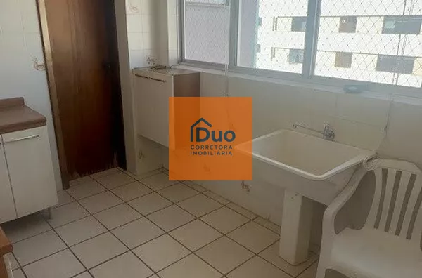 Apartamento para venda,  Centro, Pato Branco AMPLO, OPORTUNIDADE, SEMI MOBILIADO, COZINHA PLANEJADA, COM MESA, CADEIRAS E COOKTOP NOVO, SALA DE JANTAR COM MESA E BUFFET, CORTINADO, ROUPEIROS EM TODOS OS DORMITÓRIOS, SACADAS NA SUÍTE E NA SALA DE ESTAR - Foto 21
