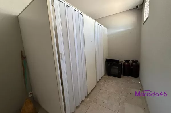 BANHEIRO FUNCIONÁRIOS