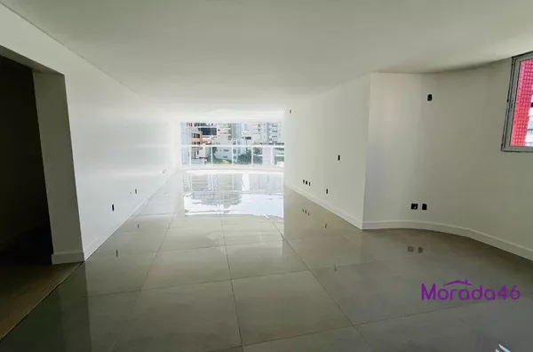APARTAMENTO PARA VENDA NO EDIFÍCIO JACOB ZAMBERLAN