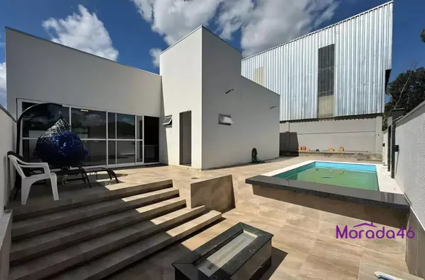 ÁREA PISCINA
