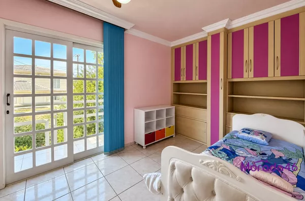 QUARTO 002