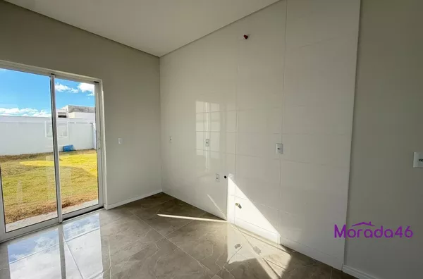 SOBRADO A VENDA NO BAIRRO FRARON