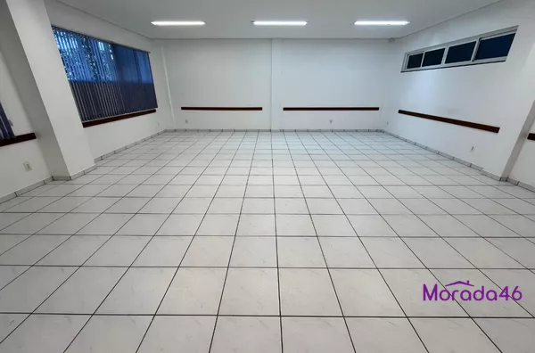 SALA COMERCIAL PARA LOCAÇÃO NO BAIRRO CRISTO REI - Foto 1