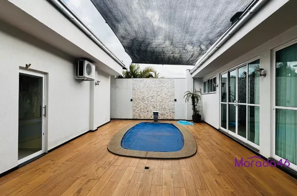 CASA PARA VENDA NO BAIRRO MENINO DEUS