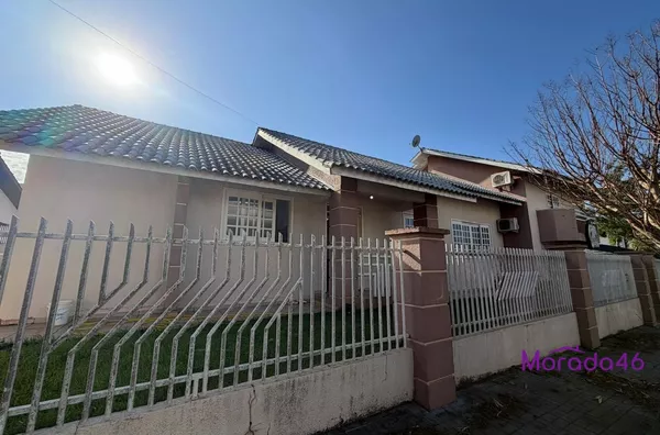 CASA A VENDA NO BAIRRO AMADORI