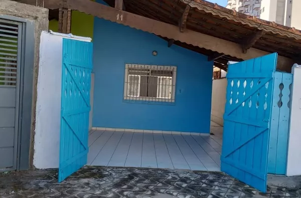 Linda casa ,com excelente acabamento!  Oportunidade imperdível para você que  procura conforte, e um lugarzinho pra chamar de Seu. - Foto 1
