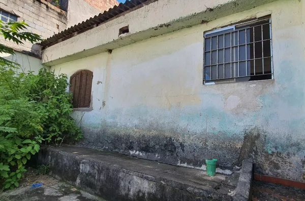 TERRENO com (03) Casas velhas à Venda no Jardim República - São Paulo, SP - A propriedade possui 4 dormitórios e 2 salas, - Foto 2