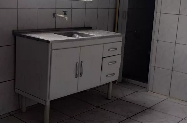 TERRENO com (03) Casas velhas à Venda no Jardim República - São Paulo, SP - A propriedade possui 4 dormitórios e 2 salas, - Foto 4