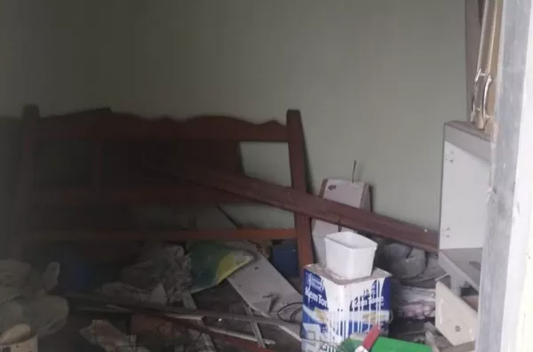 TERRENO com (03) Casas velhas à Venda no Jardim República - São Paulo, SP - A propriedade possui 4 dormitórios e 2 salas, - Foto 6