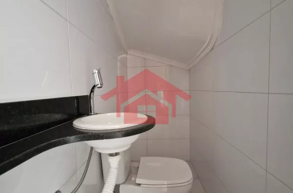 SOBRADO NOVO COM EXCELENTE LOCALIZAÇÃO