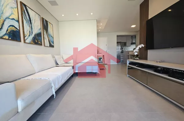 APARTAMENTO COM FINO ACABAMENTO EM CONDOMÍNIO COMPLETO.