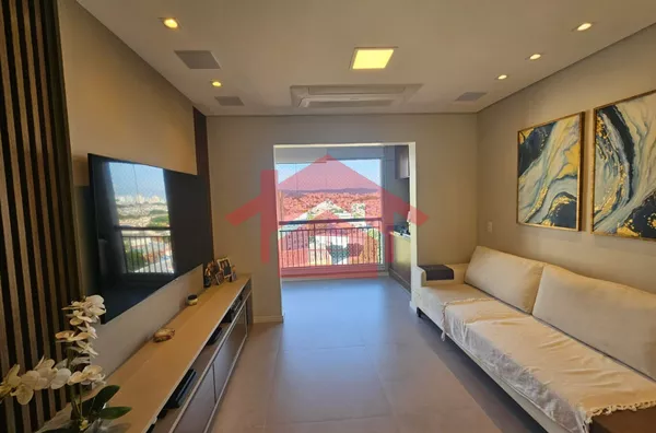 APARTAMENTO COM FINO ACABAMENTO EM CONDOMÍNIO COMPLETO.