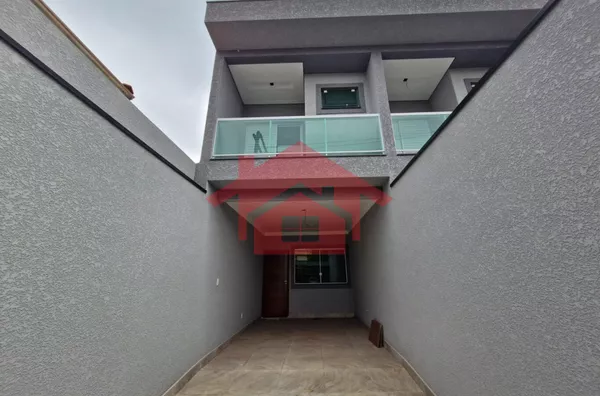 SOBRADO NOVO COM EXCELENTE LOCALIZAÇÃO