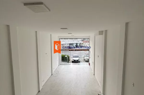 SALA COMERCIAL TÉRREA PARA LOCAÇÃO – CENTRO – TIJUCAS/SC