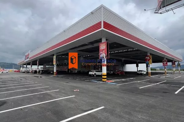 SALA COMERCIAL PARA ALUGUEL – KOMPRÃO ATACADISTA | TUBARÃO/SC