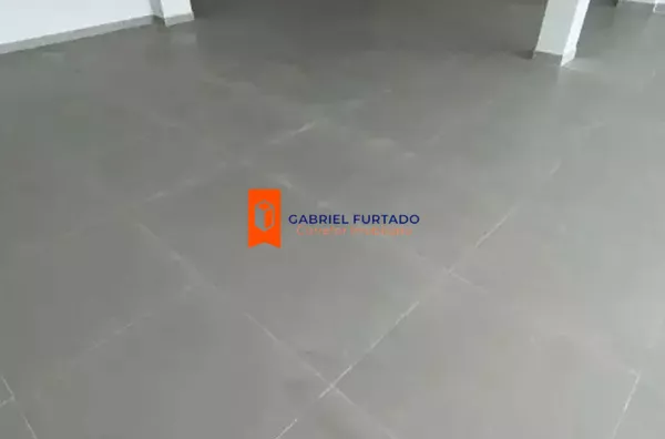 SALA COMERCIAL TÉRREA PARA LOCAÇÃO – BAIRRO UNIVERSITÁRIO – TIJUCAS/SC