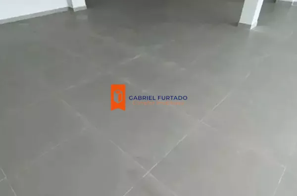 SALA COMERCIAL TÉRREA PARA LOCAÇÃO – BAIRRO UNIVERSITÁRIO – TIJUCAS/SC