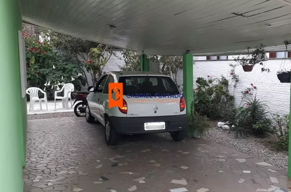 CASA À VENDA NO CENTRO – TIJUCAS/SC