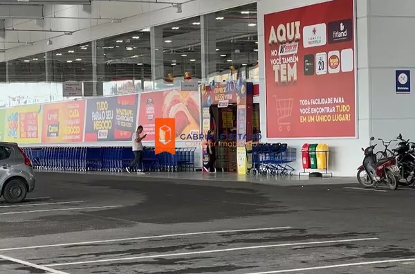SALA COMERCIAL PARA ALUGUEL – KOMPRÃO ATACADISTA | TUBARÃO/SC