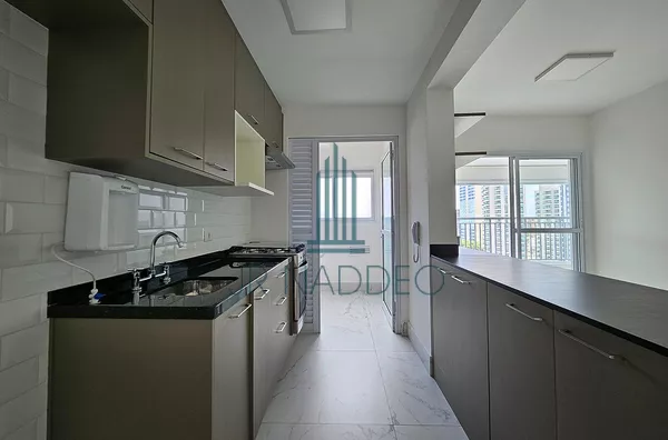Apartamento com 2 dormitórios e varanda gourmet em Santo Amaro