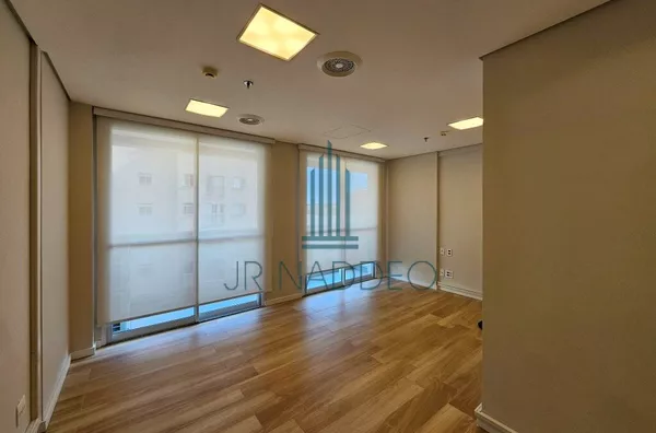 Sala Comercial Próxima ao Metrô São Joaquim – Liberdade