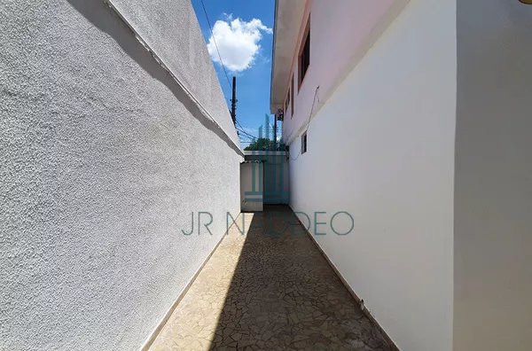 Sobrado Espaçoso com Suíte e 2 Vagas no Jardim Nosso Lar - Foto 5