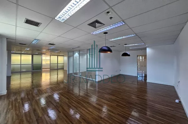 Sala Comercial 184 m² | 4 Vagas | Vila Andrade | Próximo ao Metrô Giovanni Gronchi