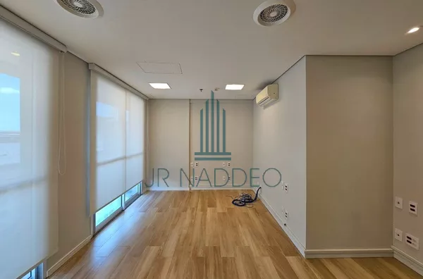Sala Comercial Próxima ao Metrô São Joaquim – Liberdade