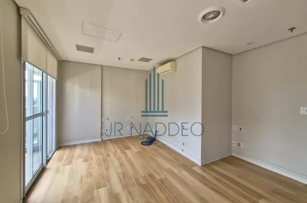 Sala Comercial Próxima ao Metrô São Joaquim – Liberdade