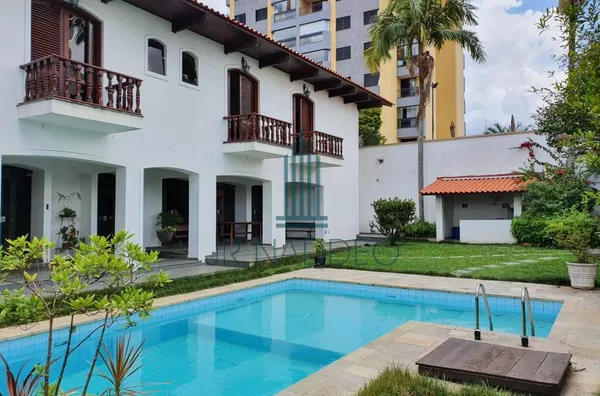 Casa Exclusiva à Venda com Piscina, Sauna e Área Gourmet - Foto 1