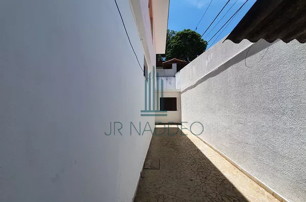 Sobrado Espaçoso com Suíte e 2 Vagas no Jardim Nosso Lar - Foto 6