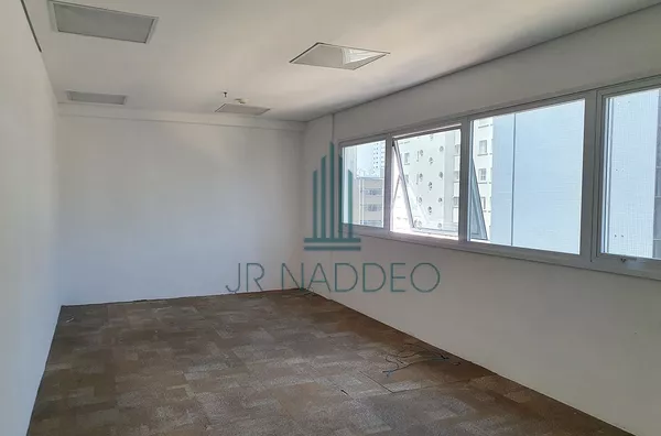 Sala Comercial Pronta para Uso na Rua Pamplona – Jardim Paulista, 31,48m² com vaga