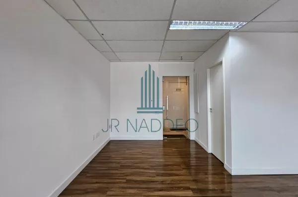 Sala Comercial 184 m² | 4 Vagas | Vila Andrade | Próximo ao Metrô Giovanni Gronchi