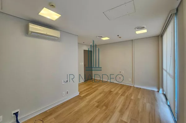Sala Comercial Próxima ao Metrô São Joaquim – Liberdade