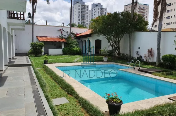 Casa Exclusiva à Venda com Piscina, Sauna e Área Gourmet - Foto 4