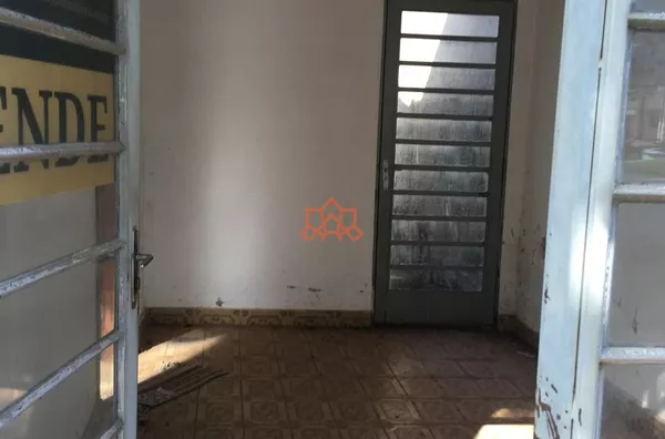 Casa  localizada na Praça - Centro, Santo Antônio De Posse - Foto 2